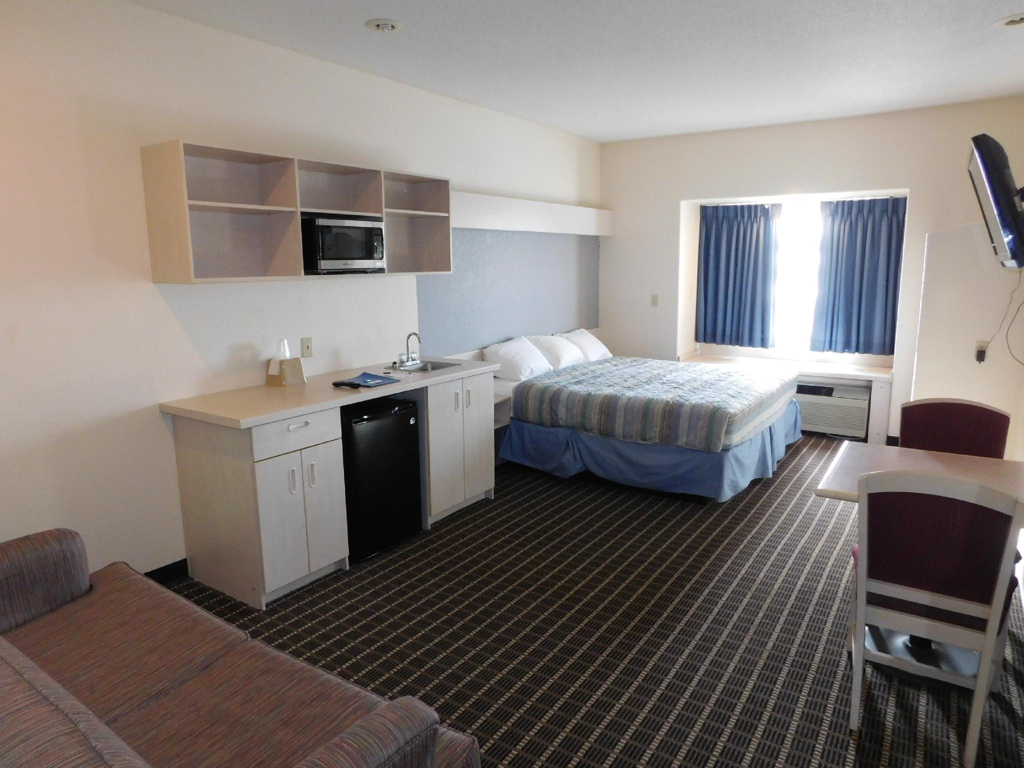 Travelodge By Wyndham שדרון מראה חיצוני תמונה