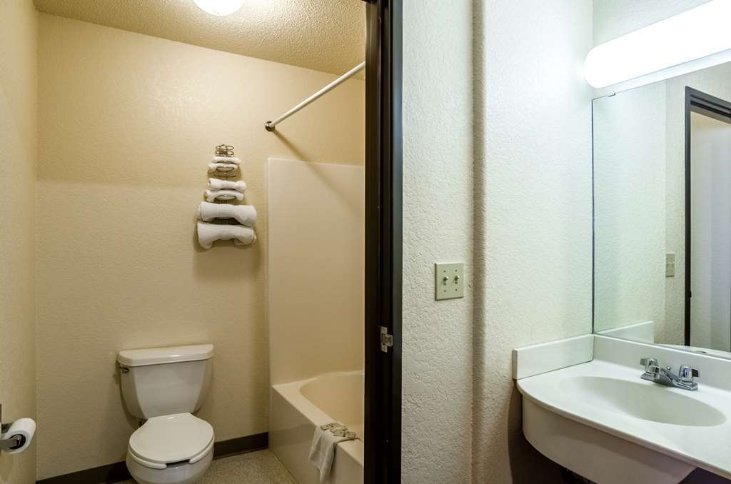 Travelodge By Wyndham שדרון חדר תמונה